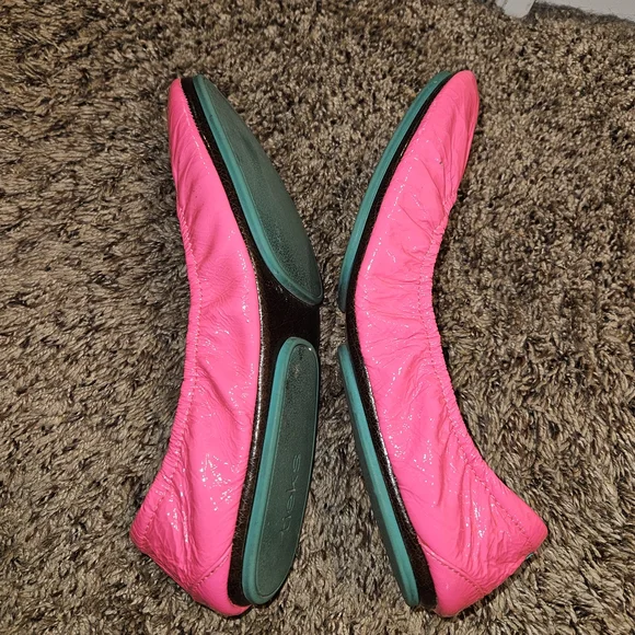 Tieks Pop Pink Flats - Picture 4 of 8